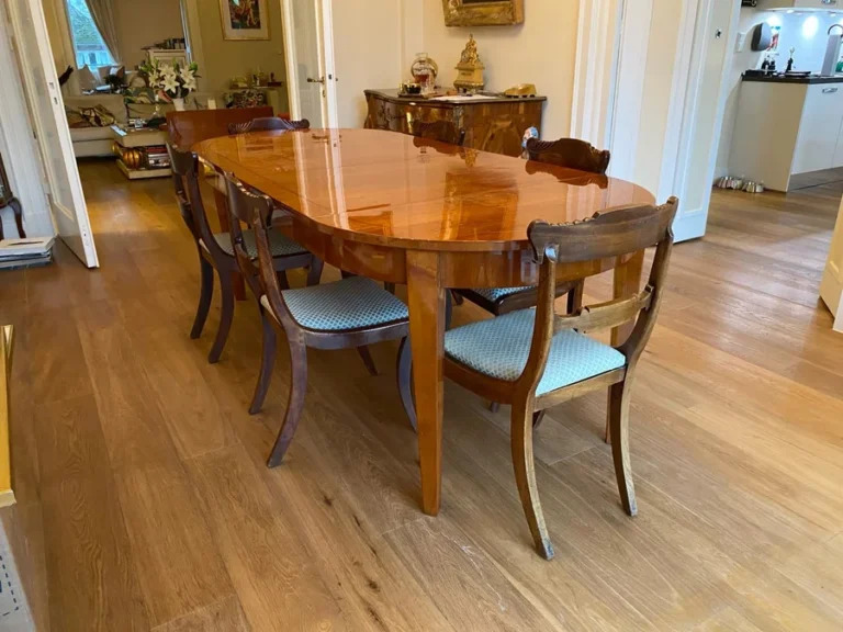 Klassische Biedermeier-Stühle mit höchstem Komfort und Handwerkskunst